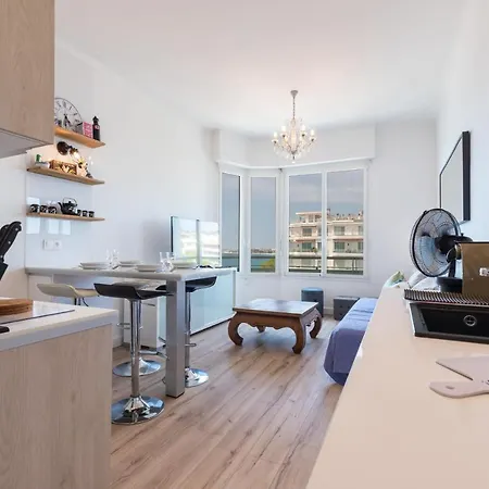 Sea View - Promenade Des 1 Bdr