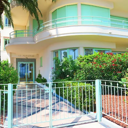 Sea View - Promenade Des 1 Bdr